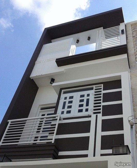 Bán nhà mặt tiền CMT8, Quận 3, DT: 6.6m x 31m, nở hậu: 7.8m giá chỉ 42 tỷ
