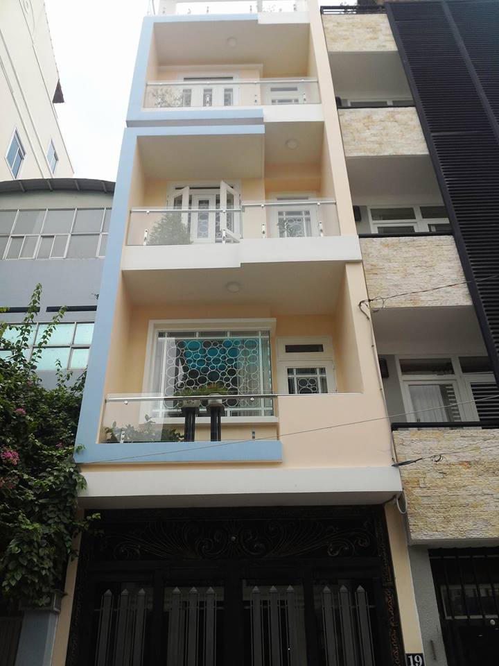 Bán gấp nhà hẻm lớn đường Nguyễn Tri Phương, , Q.10 dt 5 x11m giá chỉ 9 tỷ