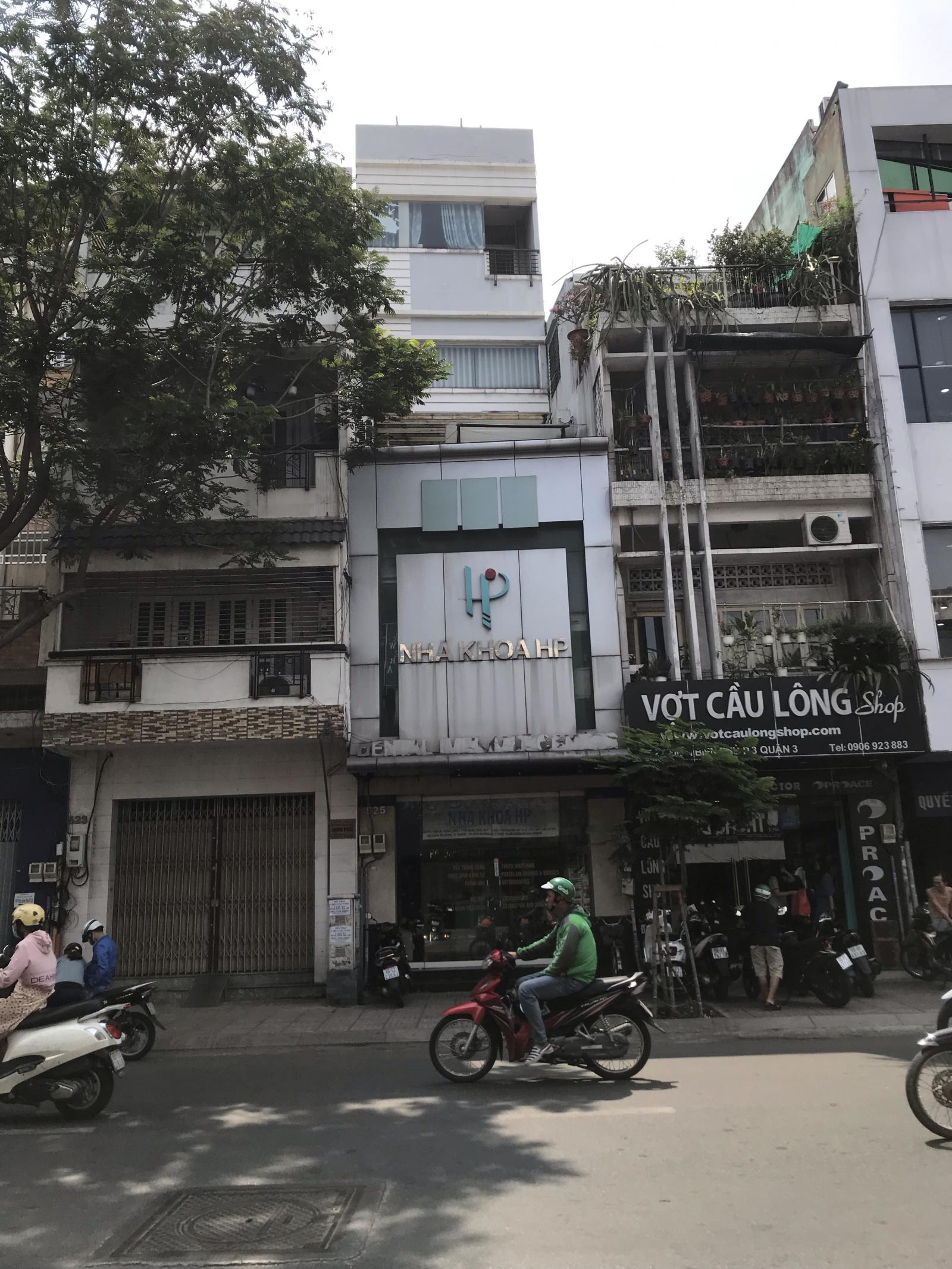 Bán nhà mặt tiền 6 tầng đường Huỳnh Văn Bánh, chỉ 14.5 tỷ thương lượng