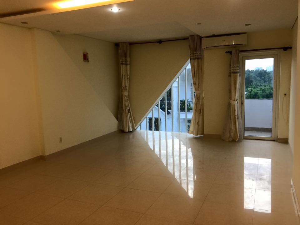 Bán nhà 2 lầu Trần Bình Trọng dt 8*9m giá 12 tỷ tl