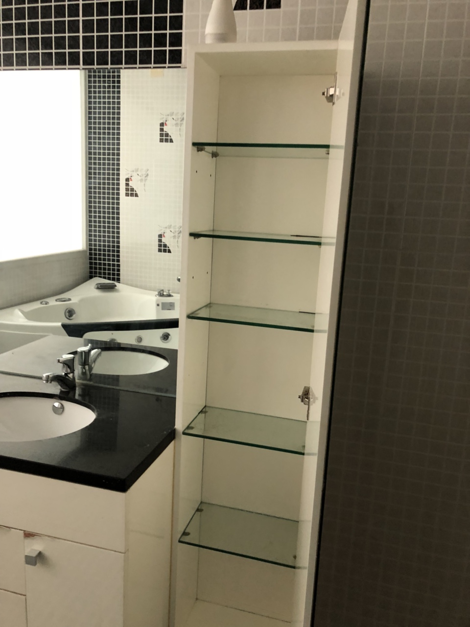 Bán nhà hẻm Trần Hưng Đạo-Nguyễn Biểu dt 4*12.5m giá 8 tỷ 900