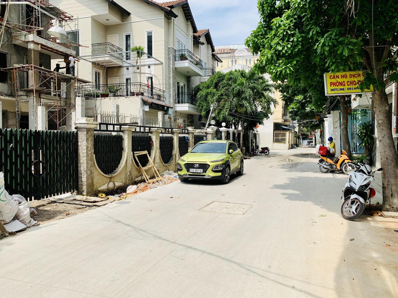 Bán biệt thự hẻm 2 xe hơi tránh nha Nguyễn Văn Linh Quận 7 