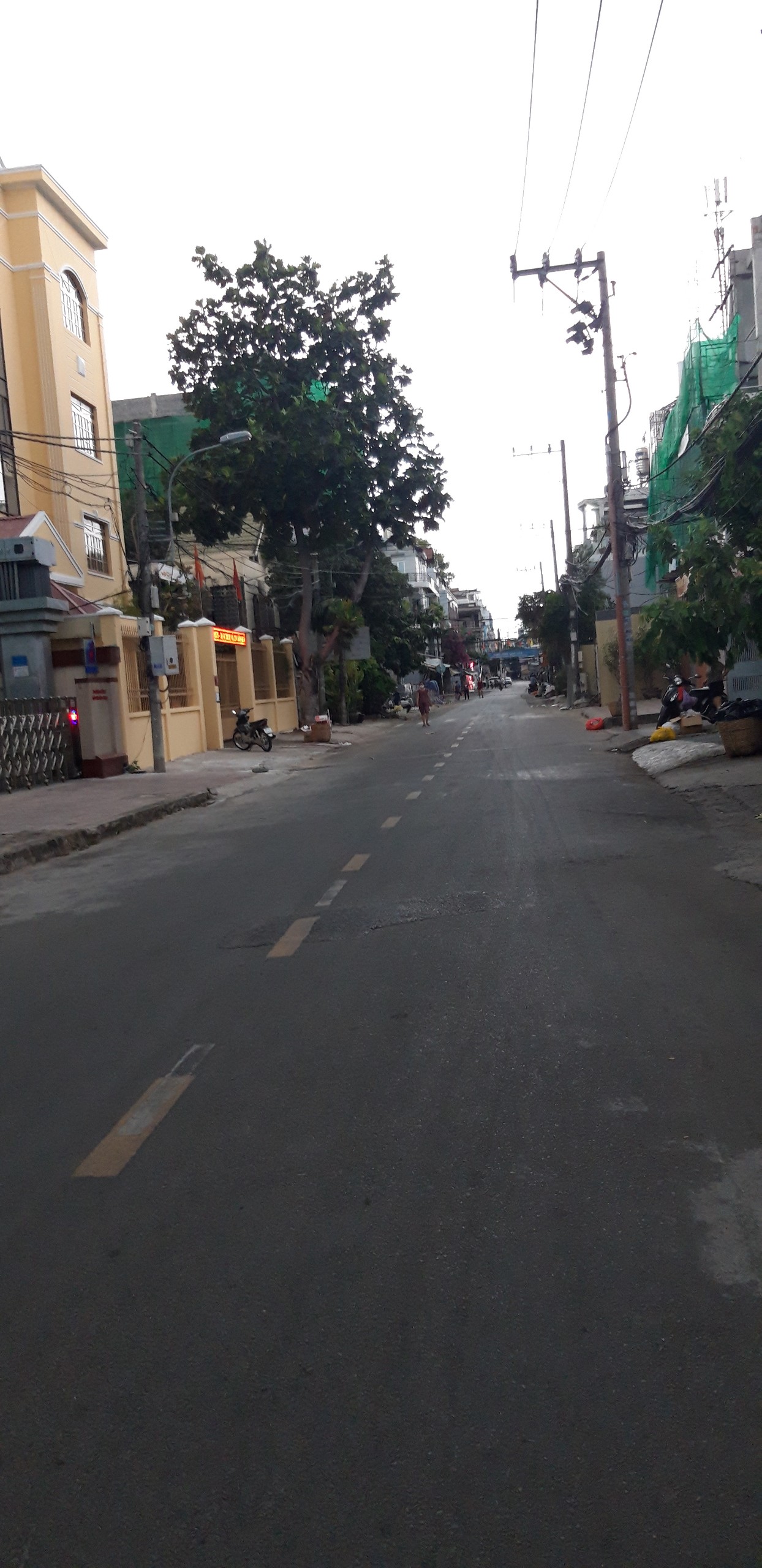 Biệt Thự  Đường 12m, Trịnh Đình Trọng, Q.Tân Phú, 1 3x15m(190m2) Phú Trung  3 Lầu ST.Giá: 14.3 Tỷ TL