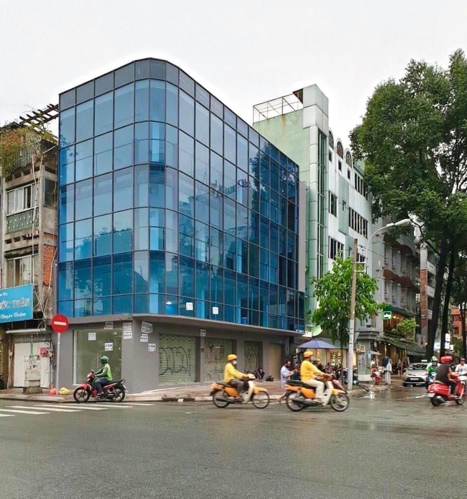 Bán nhà siêu vị trí góc 2 mặt tiền đường Âu Cơ - Nguyễn Hồng Đào, Tân Bình; 4.5x22m; giá 29 tỷ