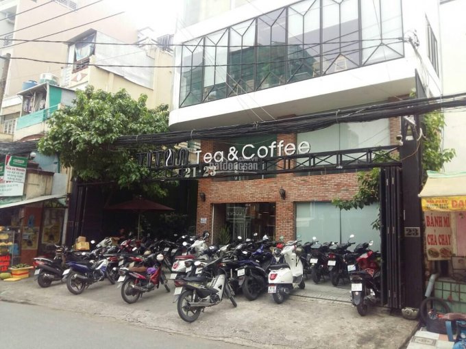 Bán gấp siêu vị trí Q Bình Thạnh căn góc 3 mặt tiền đường D2 nối dài đang kinh doanh quán cafe 33tỷ