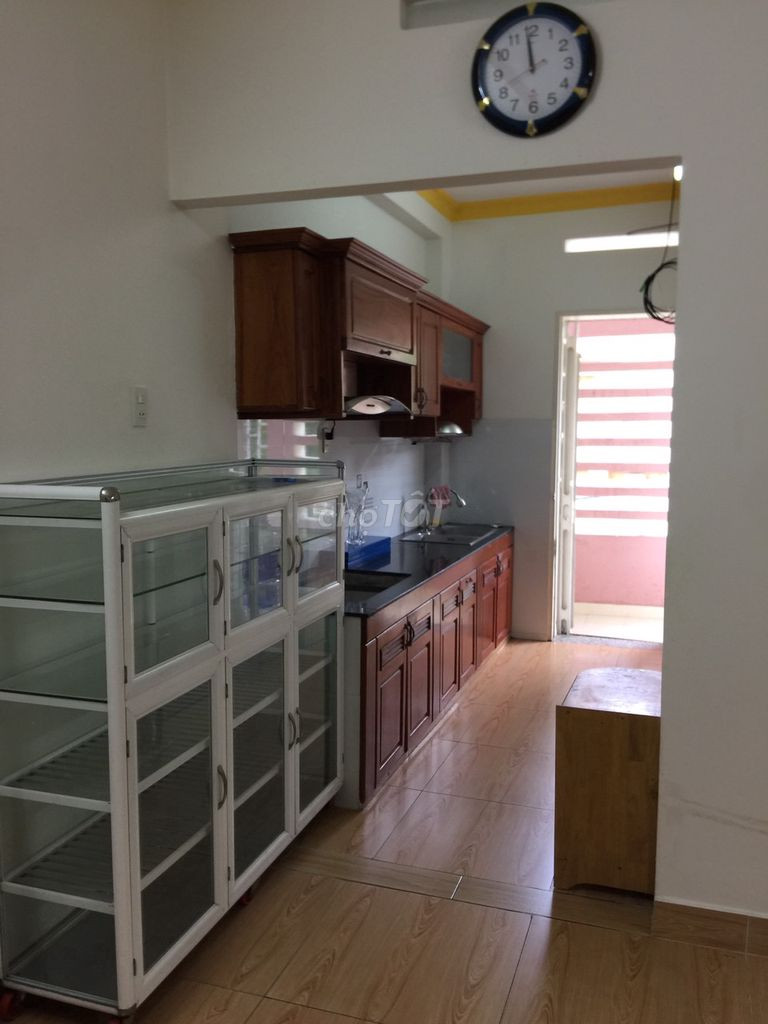 Căn lầu 1 đối diện trường Tây Thạnh, 2PN, 2WC 71m2