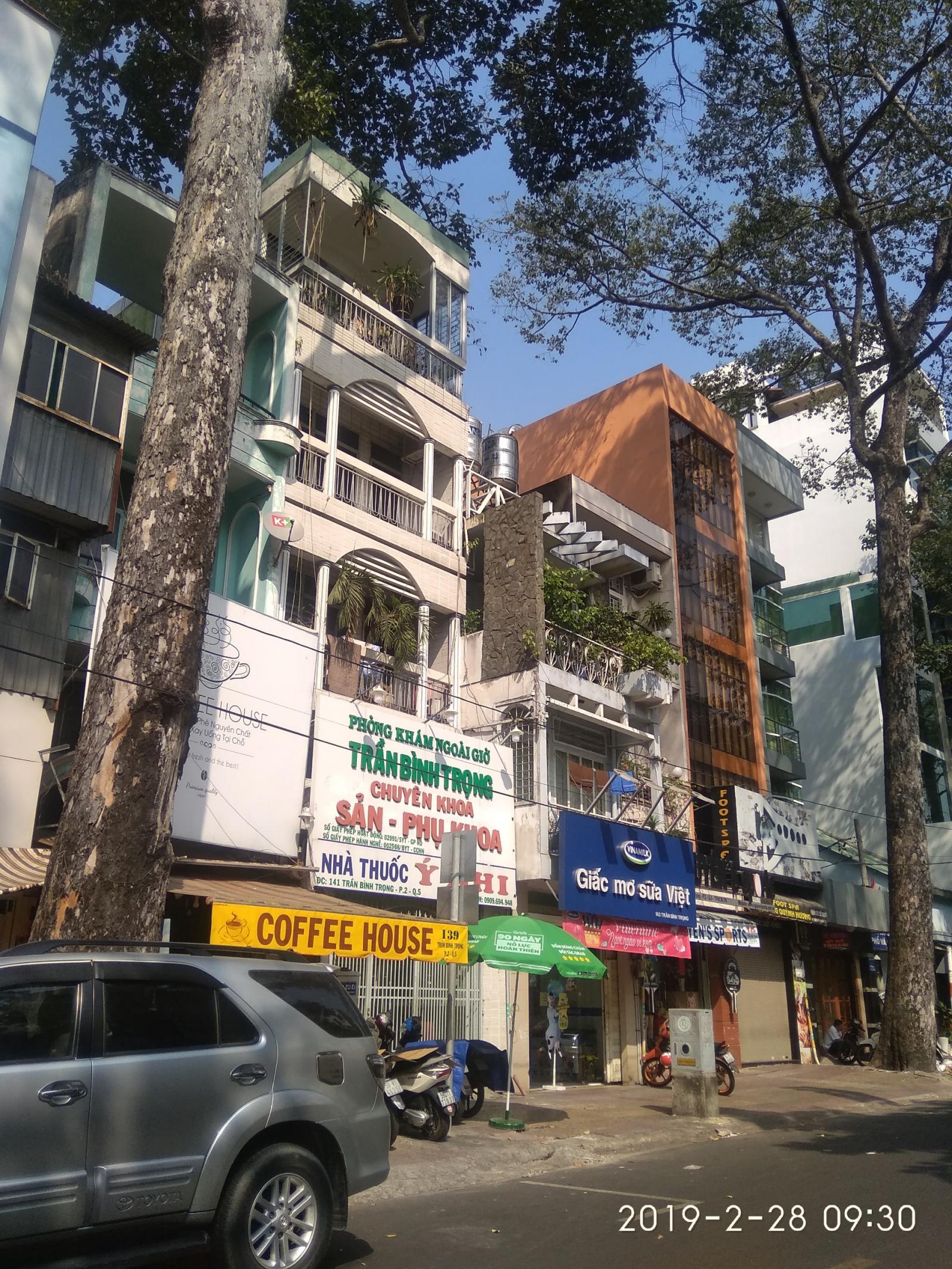Bán gấp tòa nhà căn góc mặt tiền Trần Quang Khải Quận 1 DT: 6x18 Tr Hầm Trệt Lững 6 Lầu Giá: 34.7 Tỷ