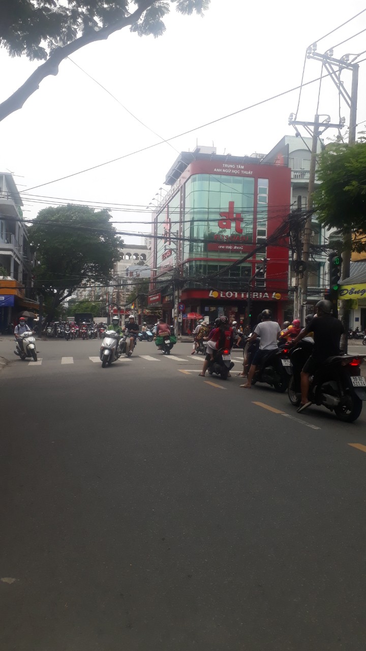 (8m x 24m) - Căn 2 mặt tiền đường Trần Mai Ninh - P.12 - Tân Bình