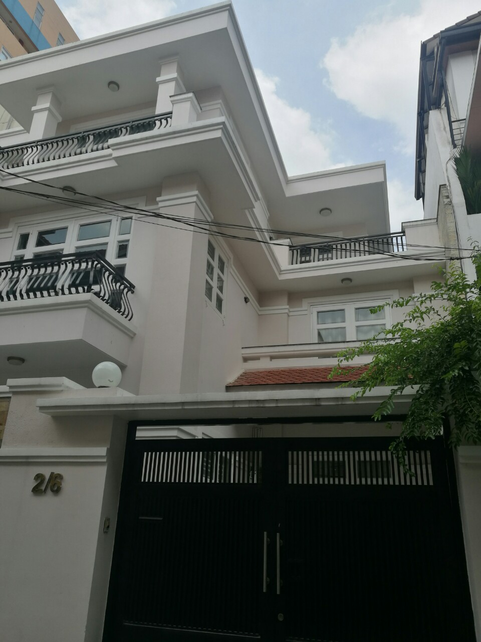  Bán nhà phố đường Nguyễn Trọng Tuyển, Phú Nhuận, dt: 8,8 x 24m cấp 4 GPXD: 2H 6L giá 43 tỷ-0931977456
