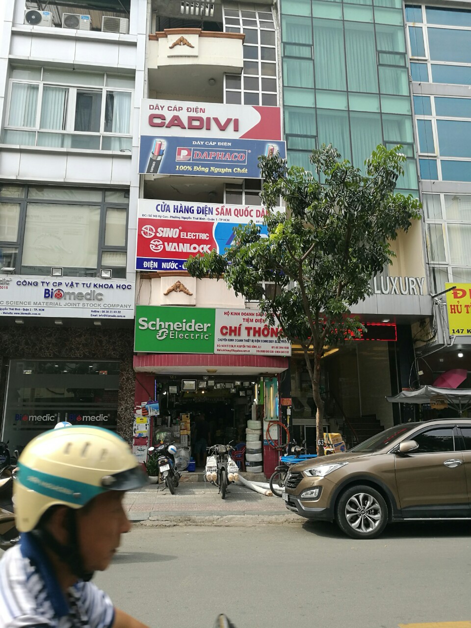  Cần bán nhà mặt tiền đường Nguyễn Trọng Tuyển 4.8x22m trệt 3 lầu chỉ 24.3 tỷ-0931977456