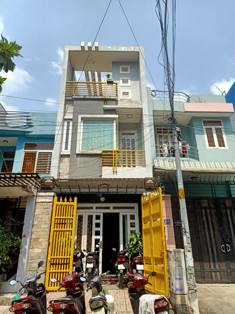 Nhà bán đường Nguyễn Huy Lượng, Bình Thạnh, 42m2, 3 tầng, giá chỉ 6,5 tỷ.