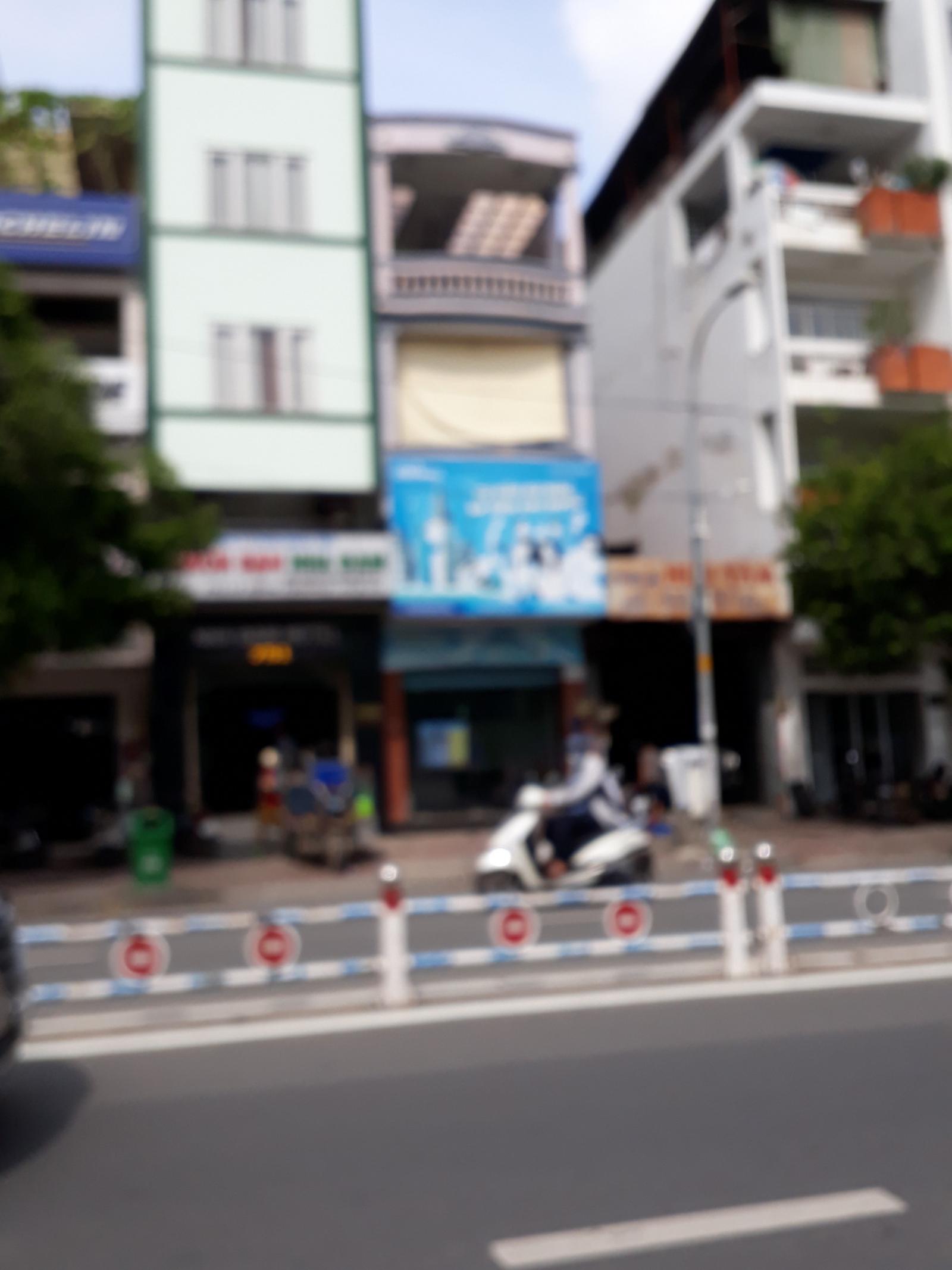 Bán nhà hẻm nhựa 10m đường Tô Hiến Thành, Q10, diện tích: 4x18m, hầm, 3 lầu, chỉ 17 tỷ TL