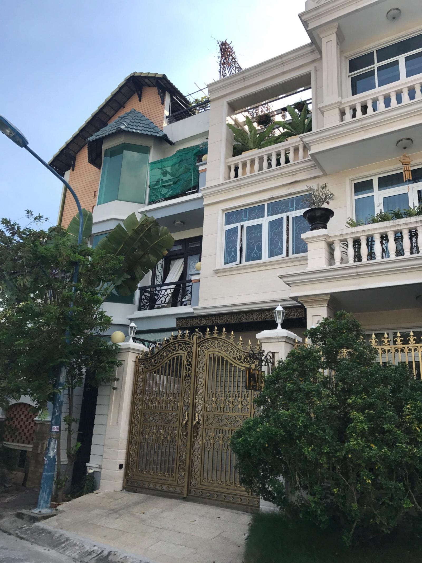 bán nhà hẻm 3 m sau lưng chung cư  GODGOOD  đường lý thường kiệt q10 DT 4,6x10 giá chỉ 5,5 tỷ