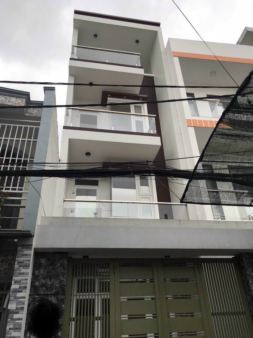 Bán nhà 1 sẹc đường Lê Văn Quới, Q. Bình Tân. 4x19m, nhà 4 tấm mới xây tiện nghi đầy đủ