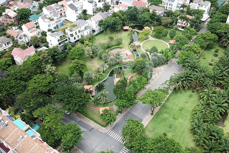Bán biệt Thự cao cấp nhà đẹp nhất kp Nam Đô Phú Mỹ Hưng sát bên công viên lớn dt 414m2 có 5PN và hồ bơi đẹp