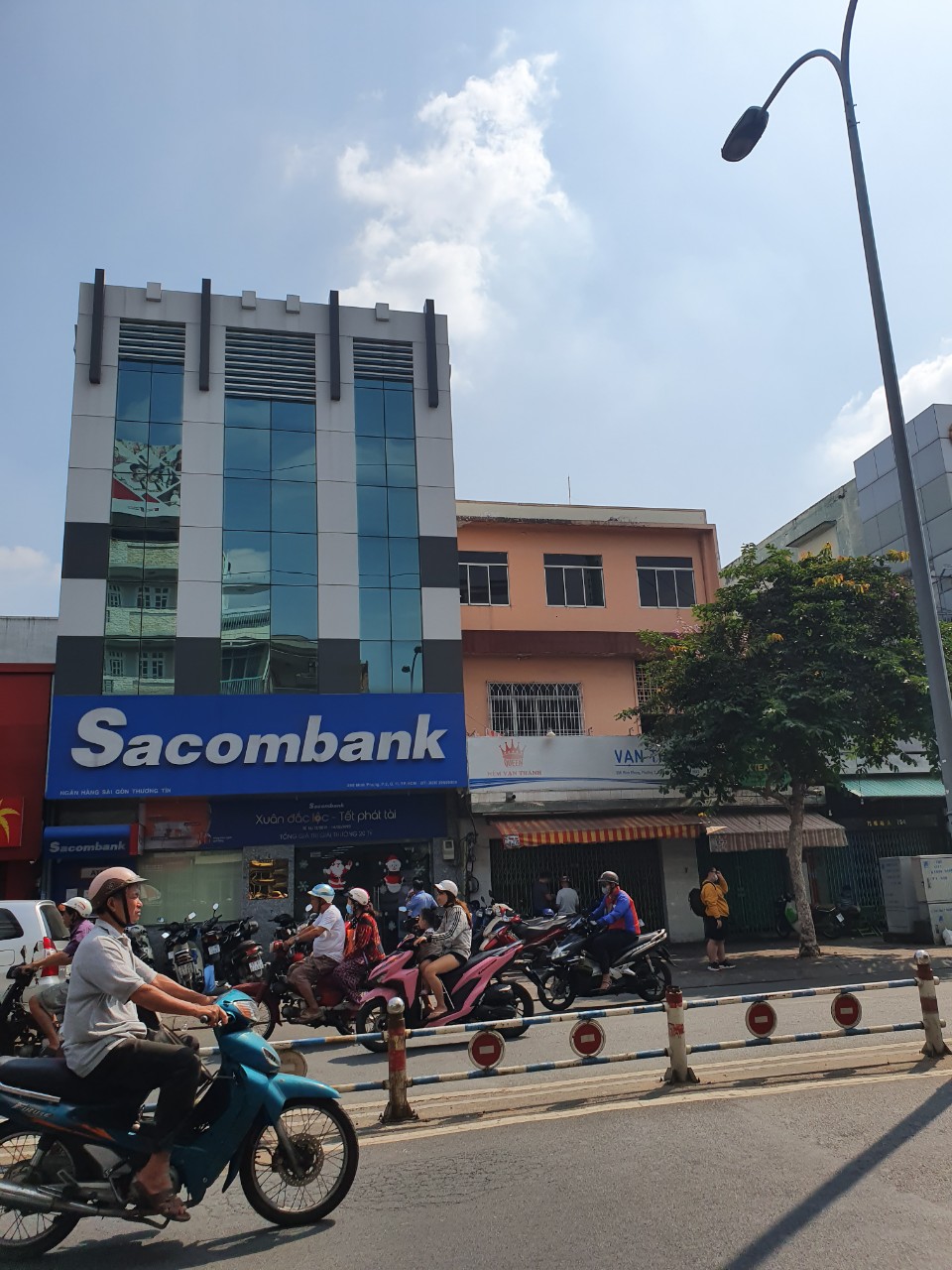 Bán nhà mặt tiền đường Cao Đạt, quận 5, Trần Bình Trọng