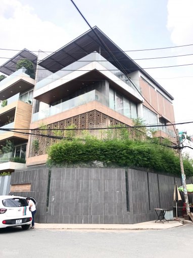 Bán nhà đường Nguyễn Chí Thanh ngay vòng xoay ngã 6, Quận 5, DT: 8x20m, nhà 3 tầng giá 25.5 tỷ TL