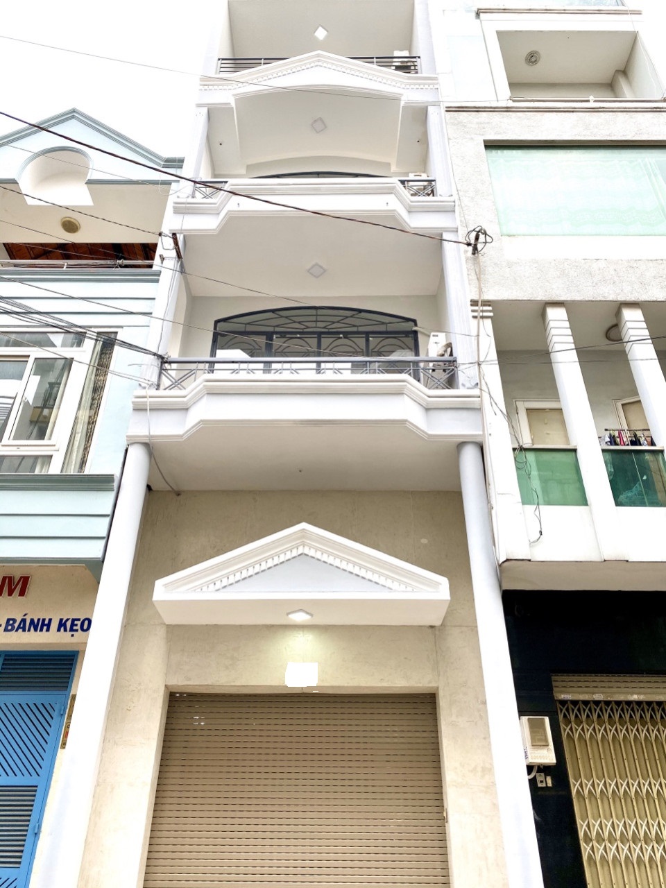Cần bán gấp nhà HXH đường Trường Chinh, Diện tích 4,5 x 16, giá rẻ tốt nhất khu vực