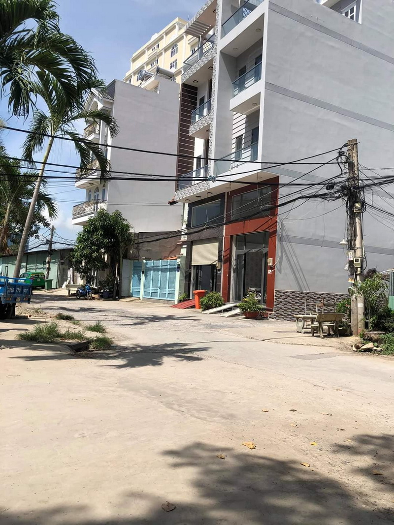 Bán nhà phố 3 lầu khu dân cư đường Hoàng Quốc Việt P. Phú Thuận Quận 7
