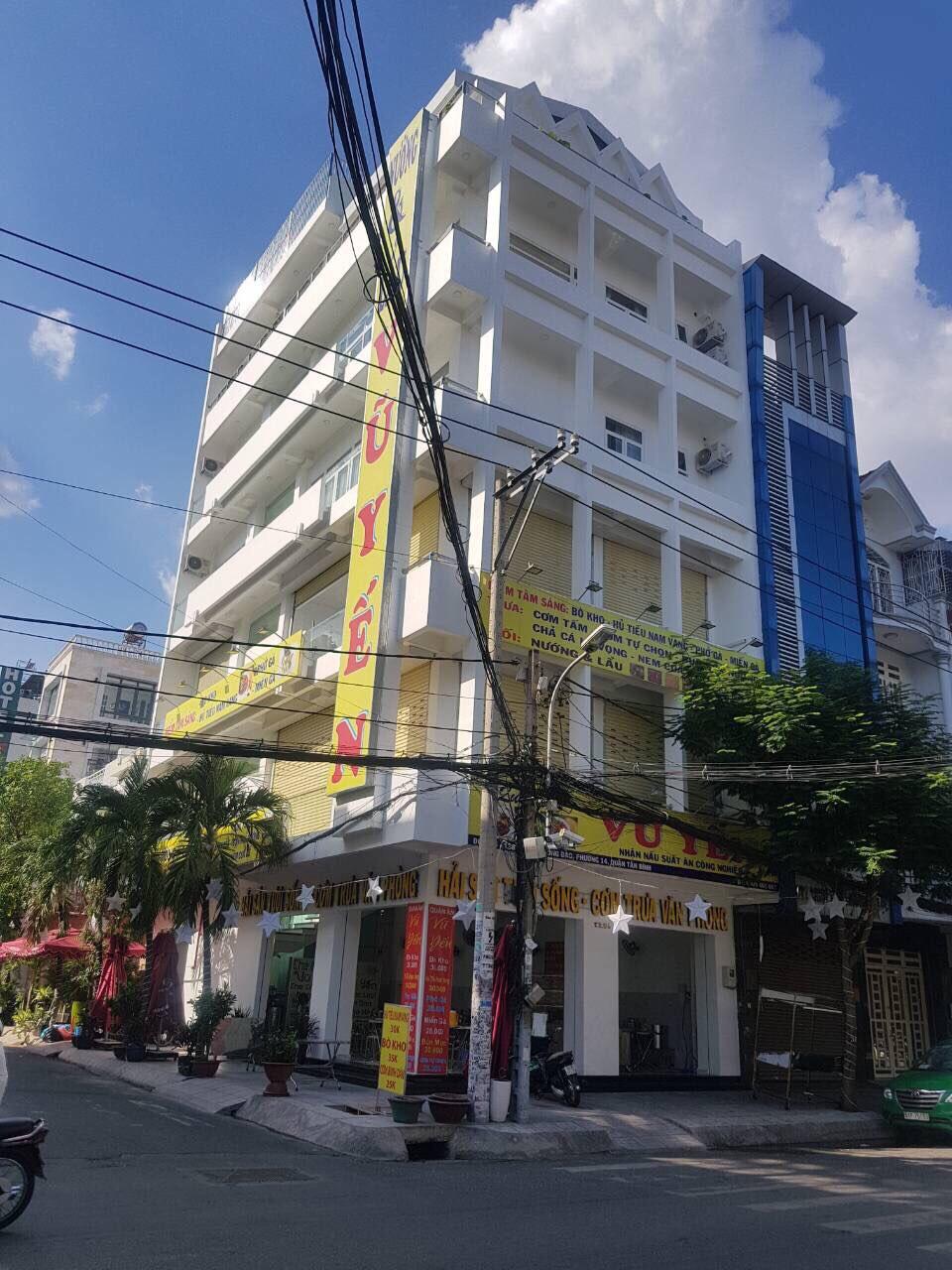 Bán khách sạn đường Hoàng Việt khu Đệ Nhất Khách Sạn phường 4 Quận Tân Bình, DT 8.2x20m (9 tầng)
