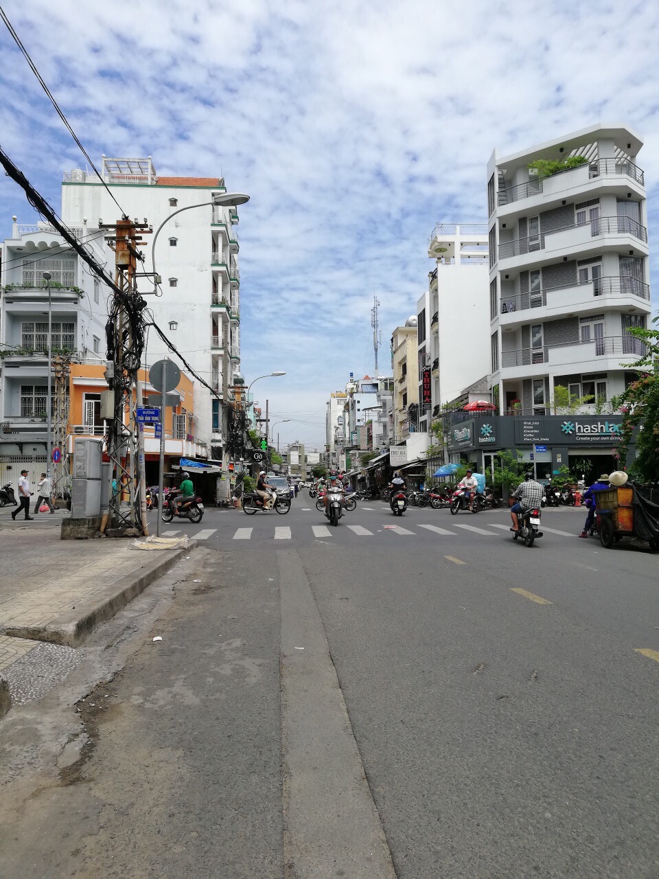 Chính chủ cần bán gấp nhà MT nội bộ 12m, đường Thành Thái, Q10, DT 4x18m