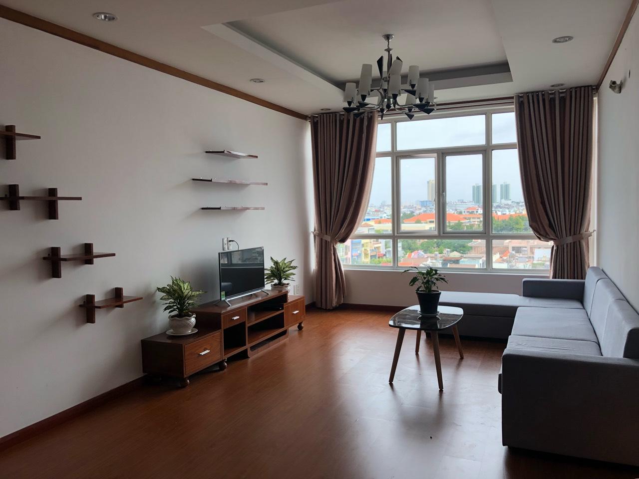 Cần bán gấp căn hộ Giai Việt đường Tạ Quang Bửu Q8 , Dt 150m2,3 phòng ngủ