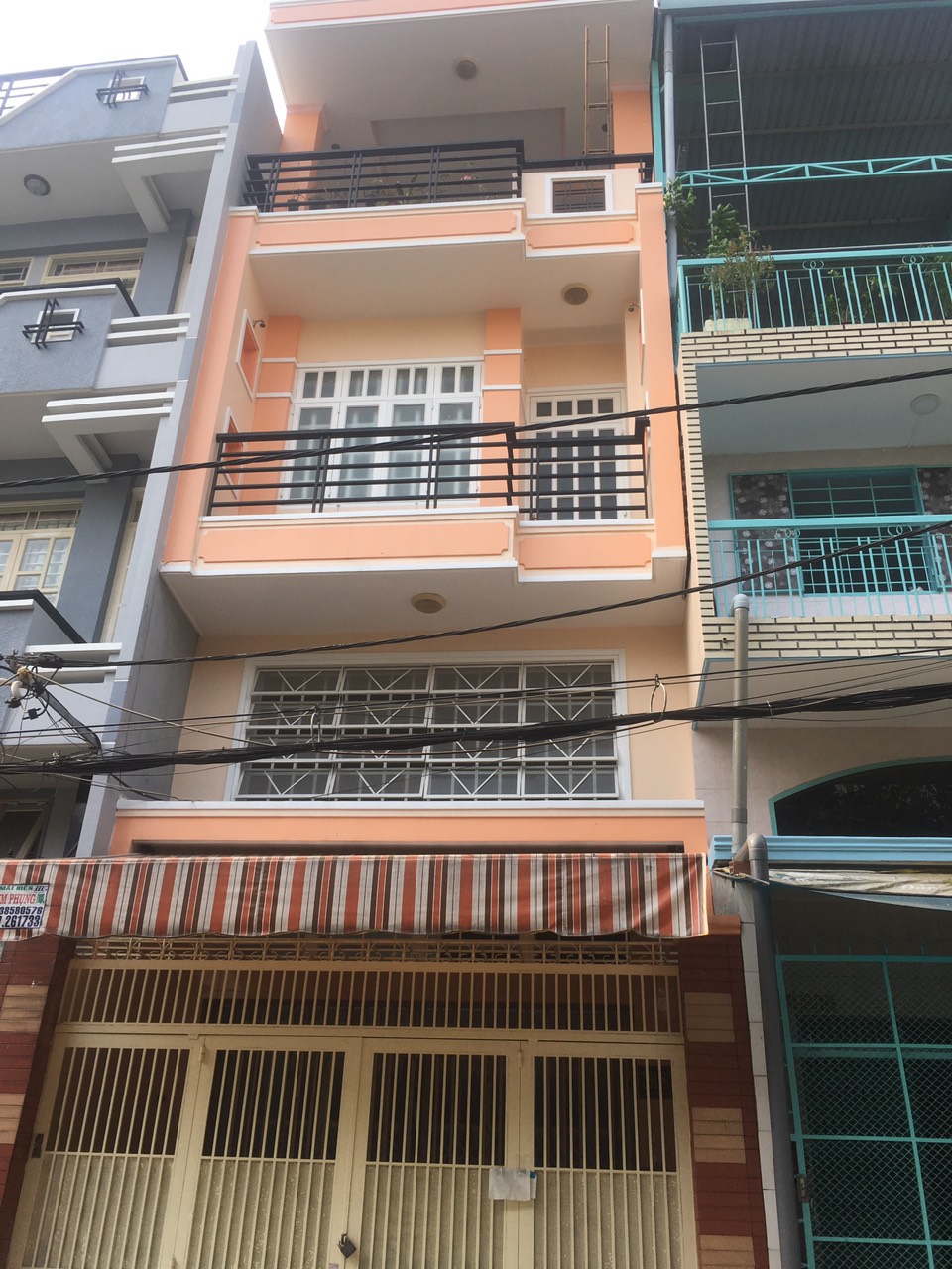 Xuống giá bán gấp MT Tên Lửa, DT 4x21m, nhà 3 lầu, chỉ còn 16 tỷ 3, đoạn gần Aeon Mall, Q. Bình Tân, LH: 0915190011