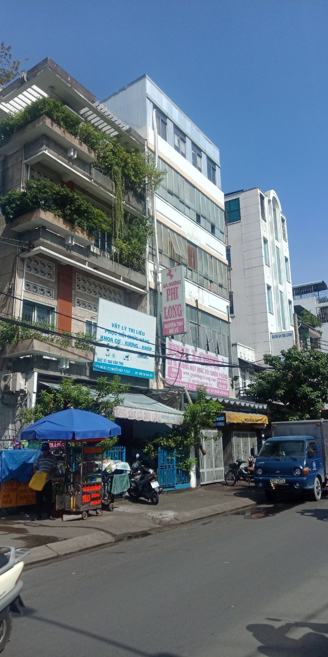 Bán nhà hẻm Cao Đạt dt 5.3*9m giá 6.5 tỷ tl