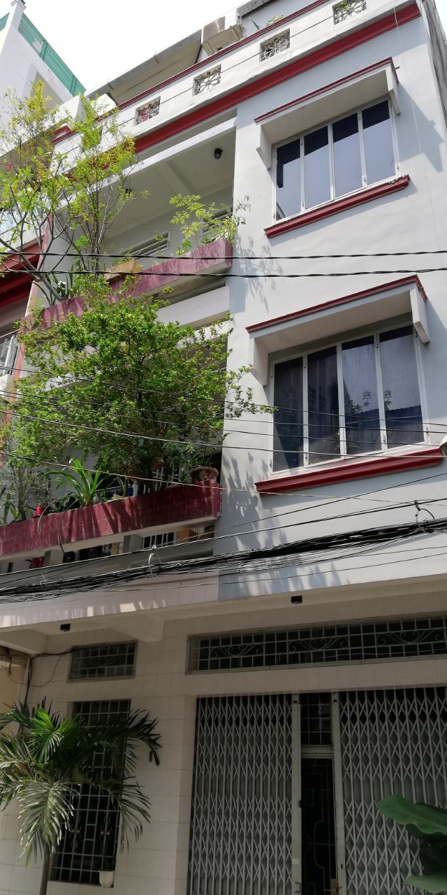 Kẹt vốn kinh doanh bán nhà hẻm xe hơi Lý Thường Kiệt, Quận 10, DT: 5x11m