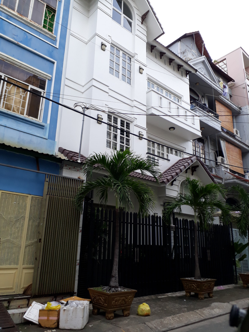 Bán nhà hxh Trần Bình Trọng dt 3.7*9m giá 6.9 tỷ