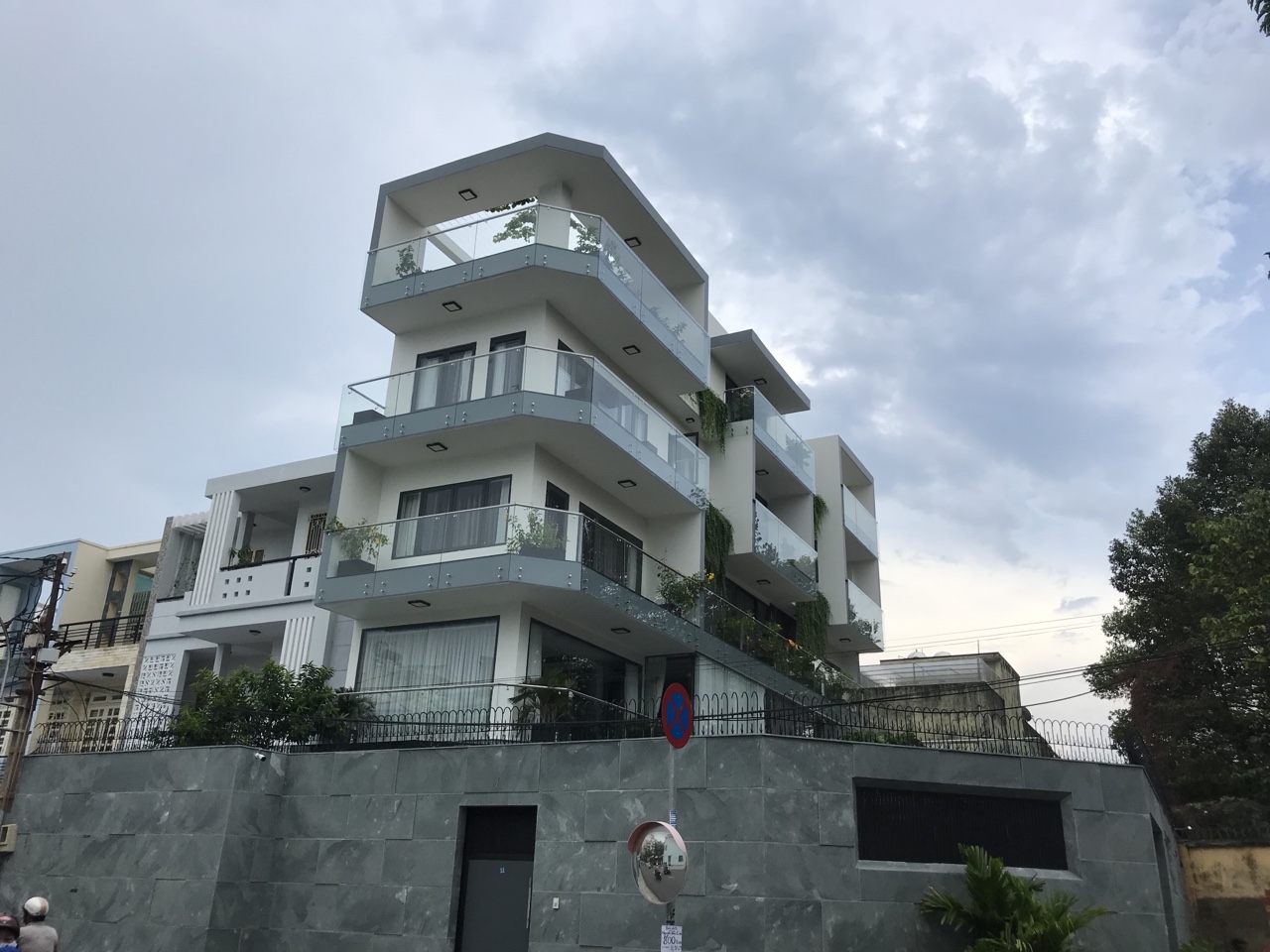 Bán nhà góc mặt tiền Bành Văn Trân, P7, Q. Tân Bình. Diện tích 5.1 x 21m, giá 17 tỷ