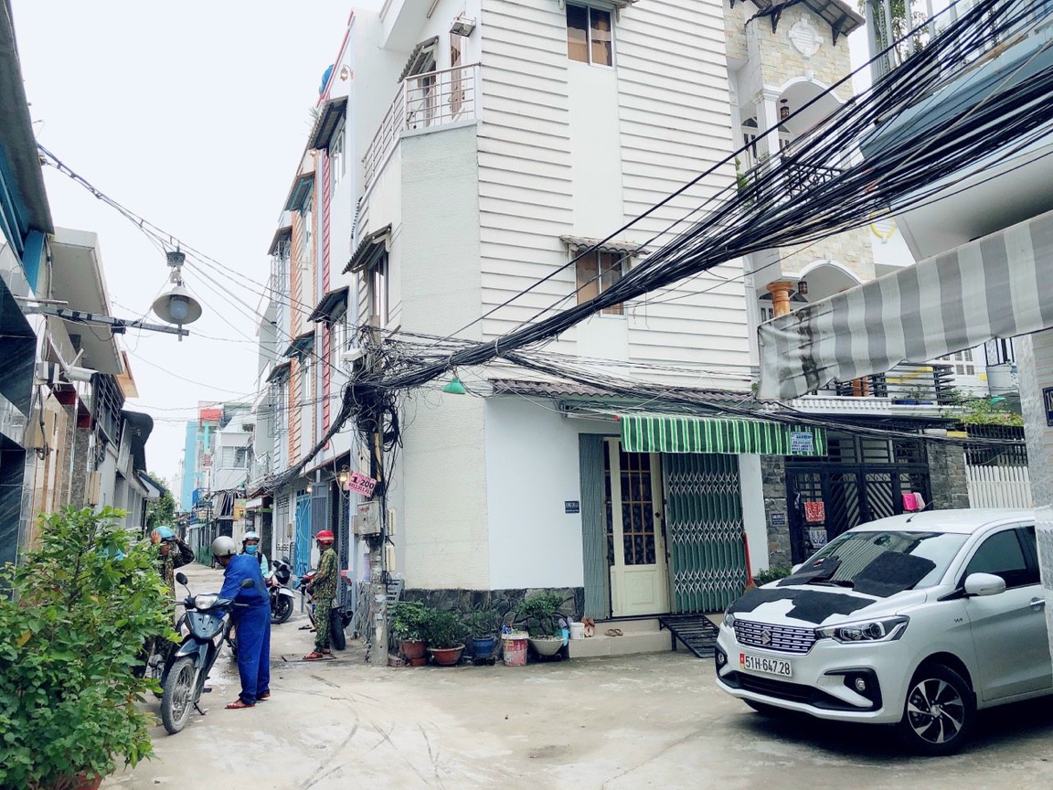 Bán nhà 3 lầu hẻm xe hơi 1806 Huỳnh Tấn Phát, Nhà Bè. Giá 1,58 tỷ