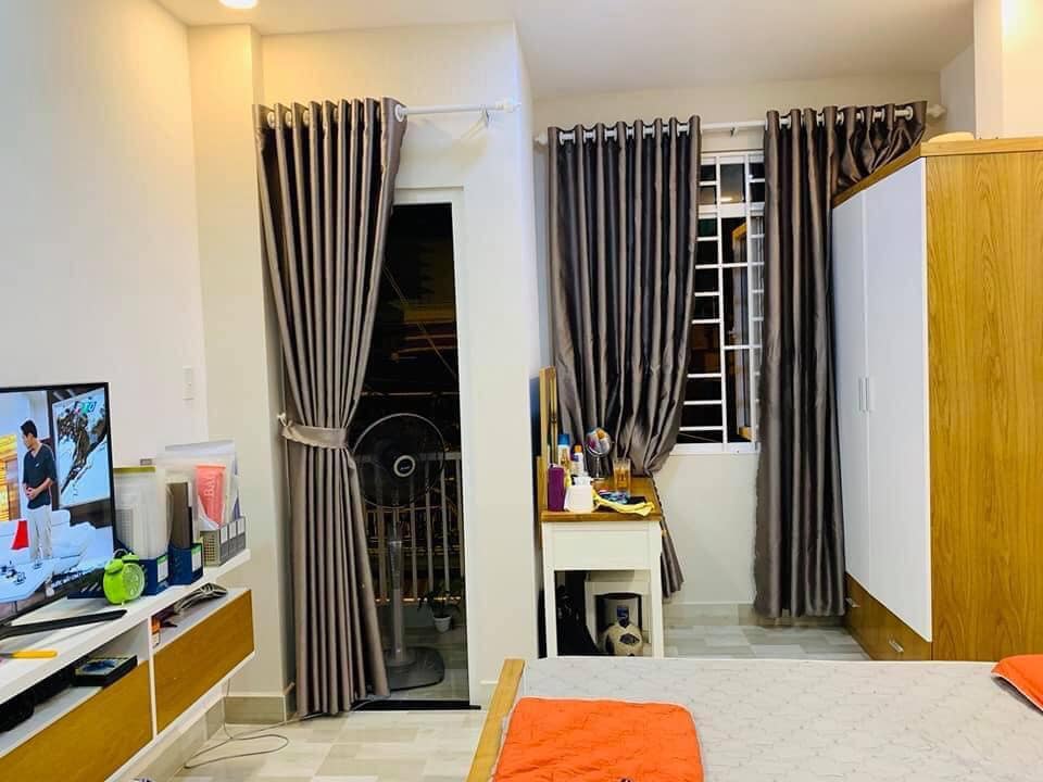 Bán nhà 40m2 (3,6x11), HXH, Cách Mạng Tháng Tám, Quận 10, Giá 4,5 tỷ