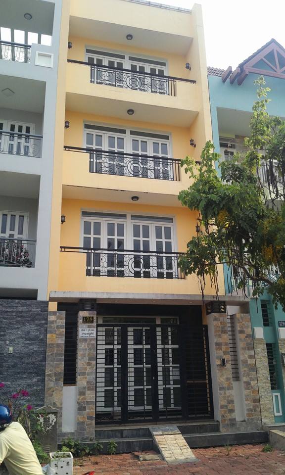 Bán nhà MT Tản Đà - Ngay Trần Hưng Đạo, Phường 11, Quận 5, DT: 4x20m, 4 lầu nhà đẹp giá 25 tỷ TL