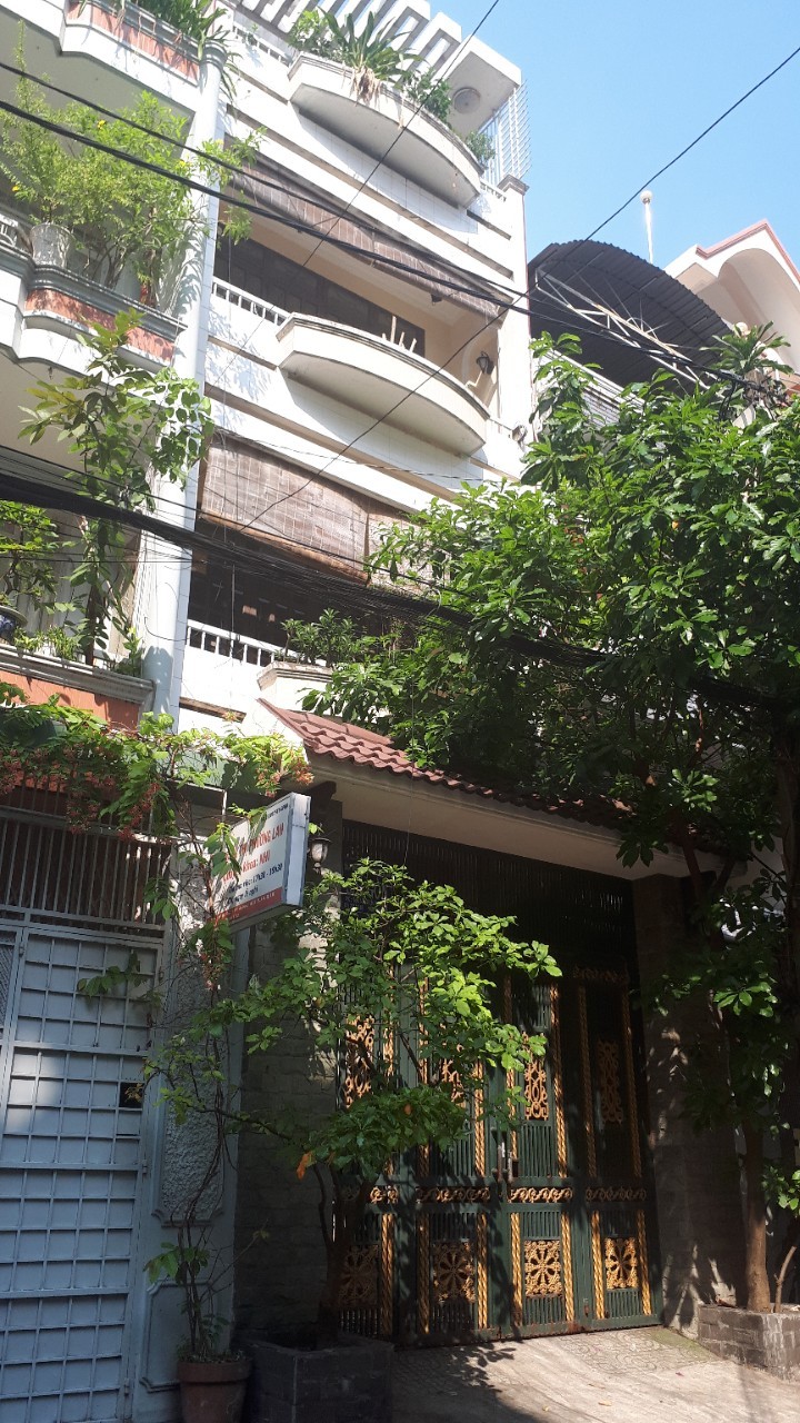  Cần bán gấp căn nhà mặt tiền An Dương Vương, Q5.Khu Kinh doanh ô tô , DT 10x20m, Giá 82 tỷ