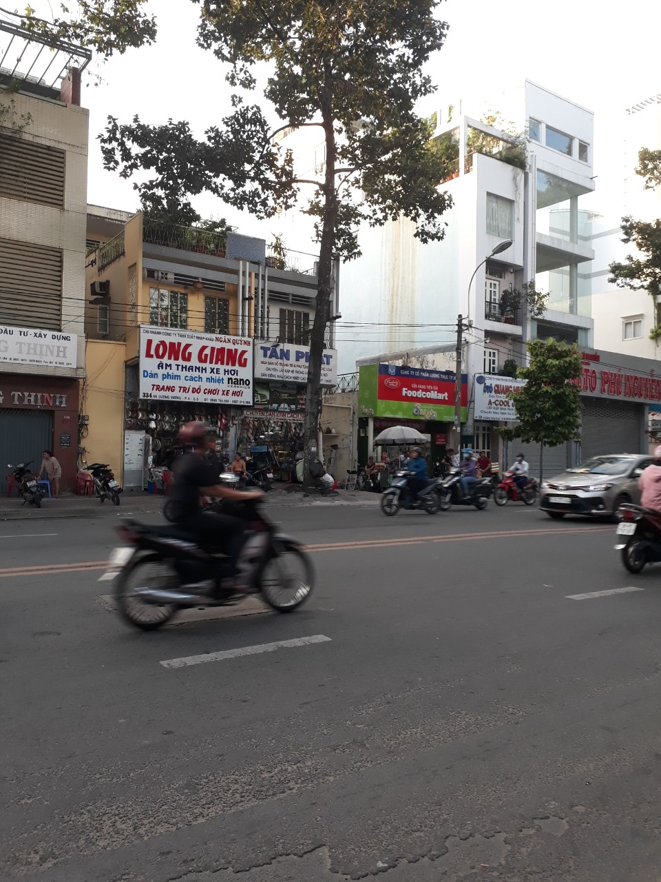 Bán nhà MT 323 lê Hồng Phong ,Q10, thuê 33tr, Giá 11,5 tỷ