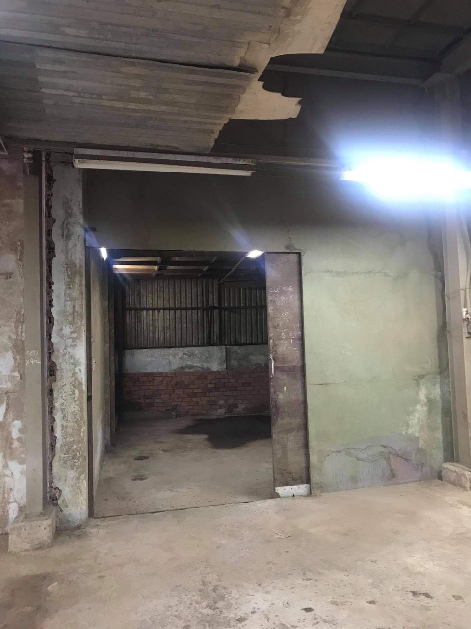 Chính chủ cần sang nhượng nhà kho mặt tiền đường Ao Đôi, Bình Trị Đông A —-> QL1A