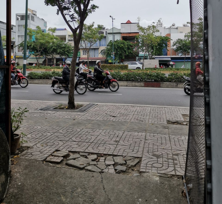 Bán gấp nhà 2 tầng Phan Văn Trị, P.11, BT Ở Ngay giá chỉ 2.65tỷ TL