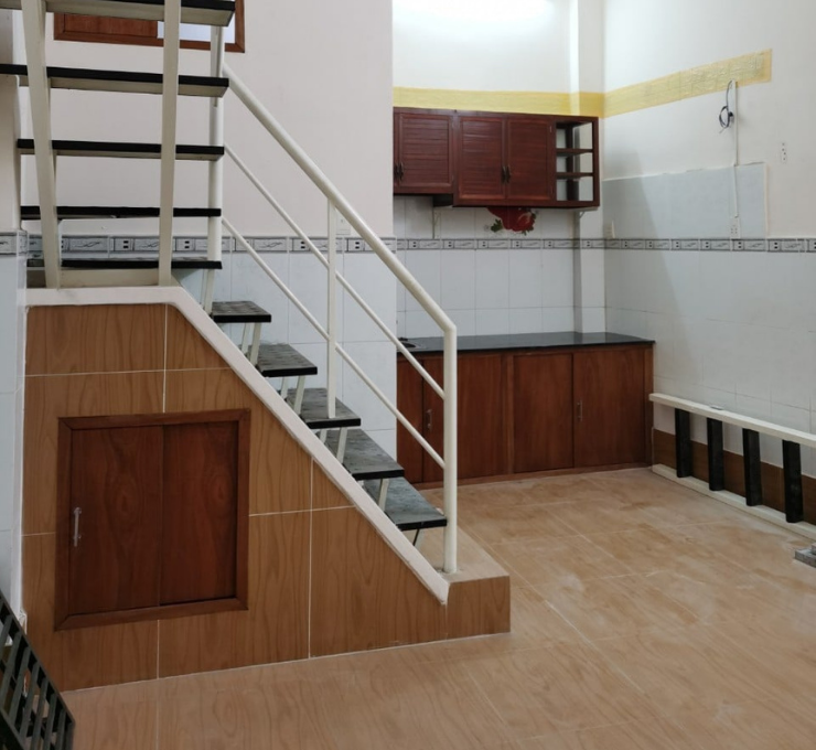 Bán gấp nhà 2 tầng Phan Văn Trị, P.11, BT Ở Ngay giá chỉ 2.65tỷ TL