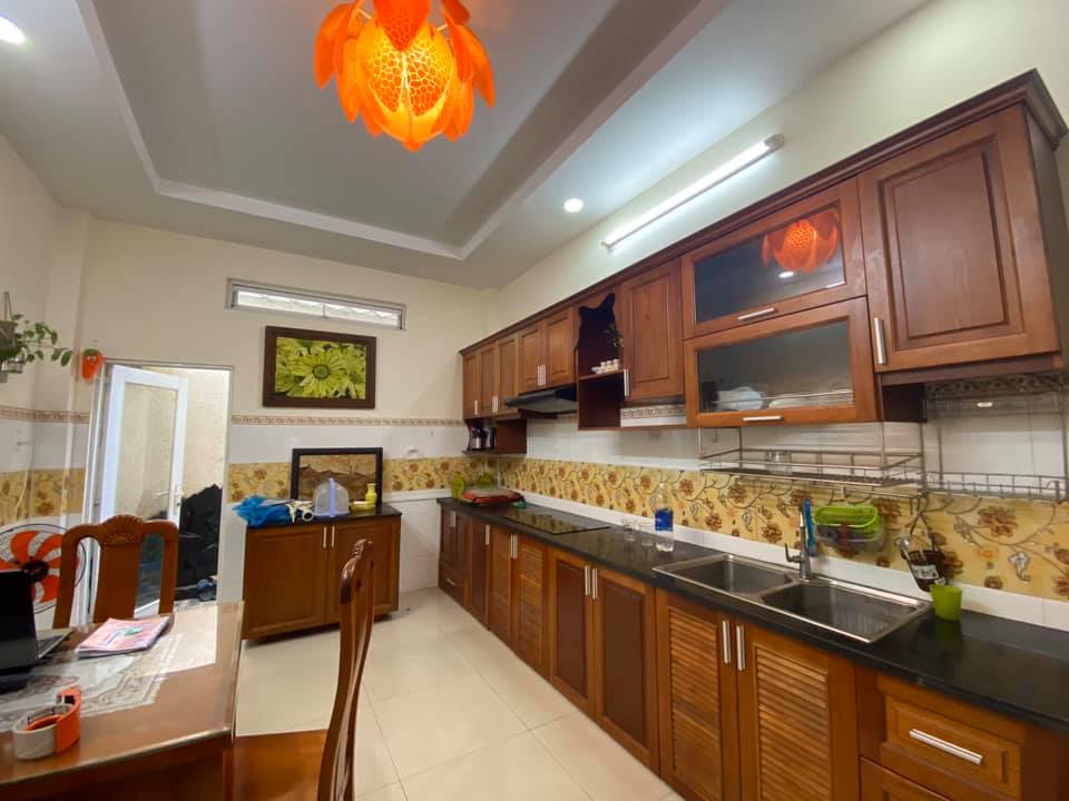 Đường Sư Vạn Hạnh, Q10, HXH, DT 40m2, 3 tầng 4 phòng, Đầy đủ nội thất, Ở ngay,  Giá 4,6 tỷ