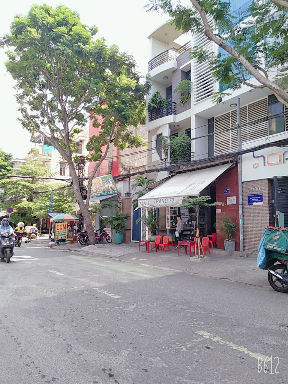 Chủ ngợp nợ, Bán nhà gần Bv Tim 115, HXH 43 Thành thái P14 Q10.Trệt,2 lầu. DT: 5.7x13m giá 11.8 tỷ