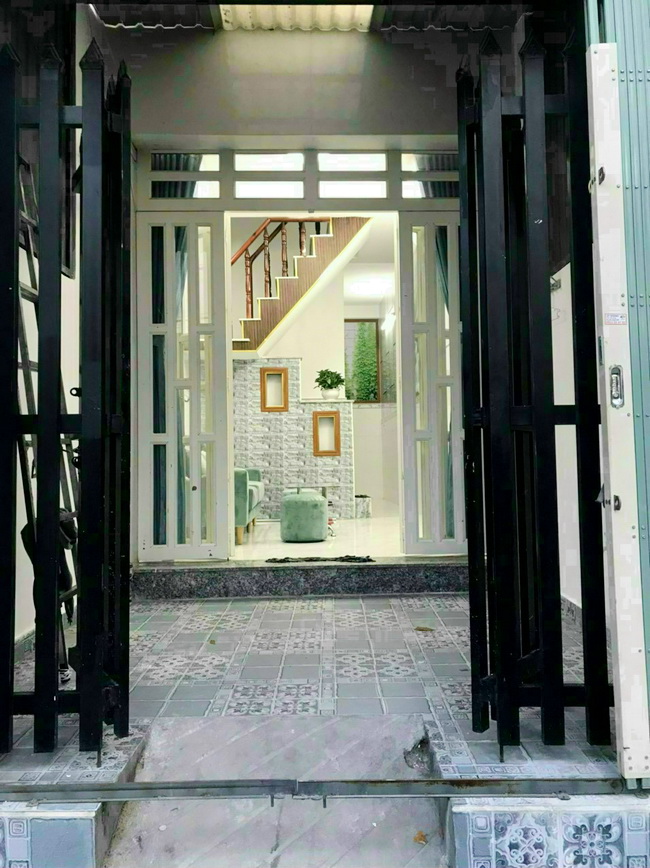 Bán nhà 2 lầu hẻm 96 đường Đào Tông Nguyên Kho C Huyện Nhà Bè.