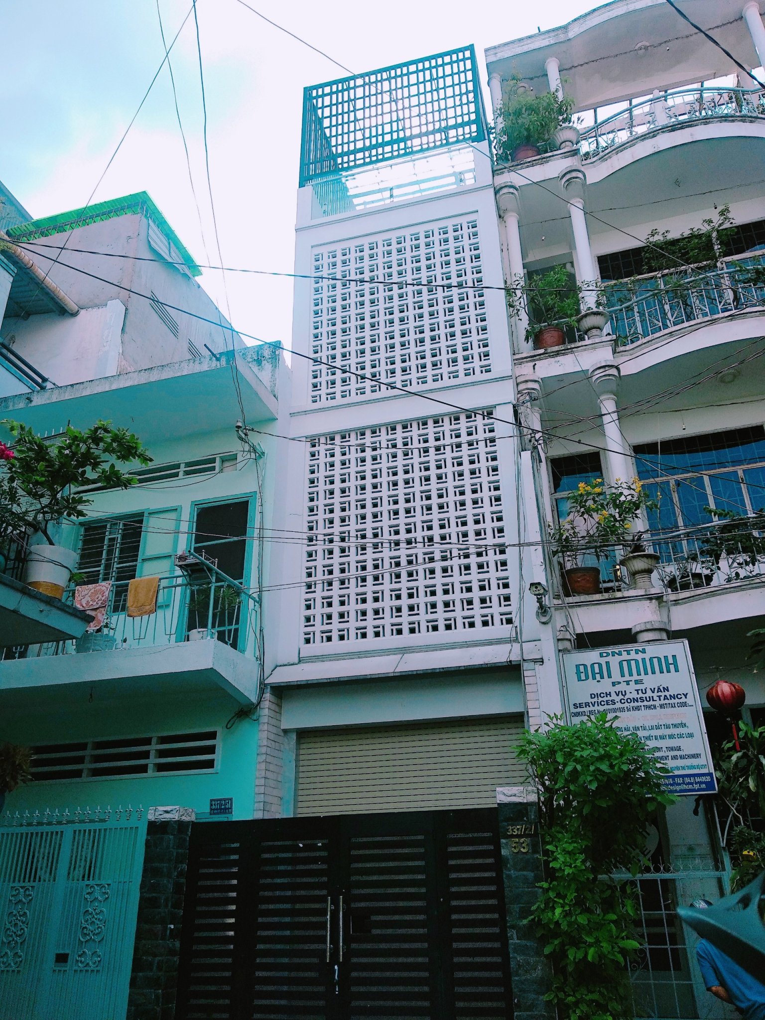 Bán nhà mặt tiền đường Phạm Văn Hai, P2 Tân Bình. DT: 4x25m, đoạn gần Lê Văn Sỹ, giá chỉ 19 tỷ
