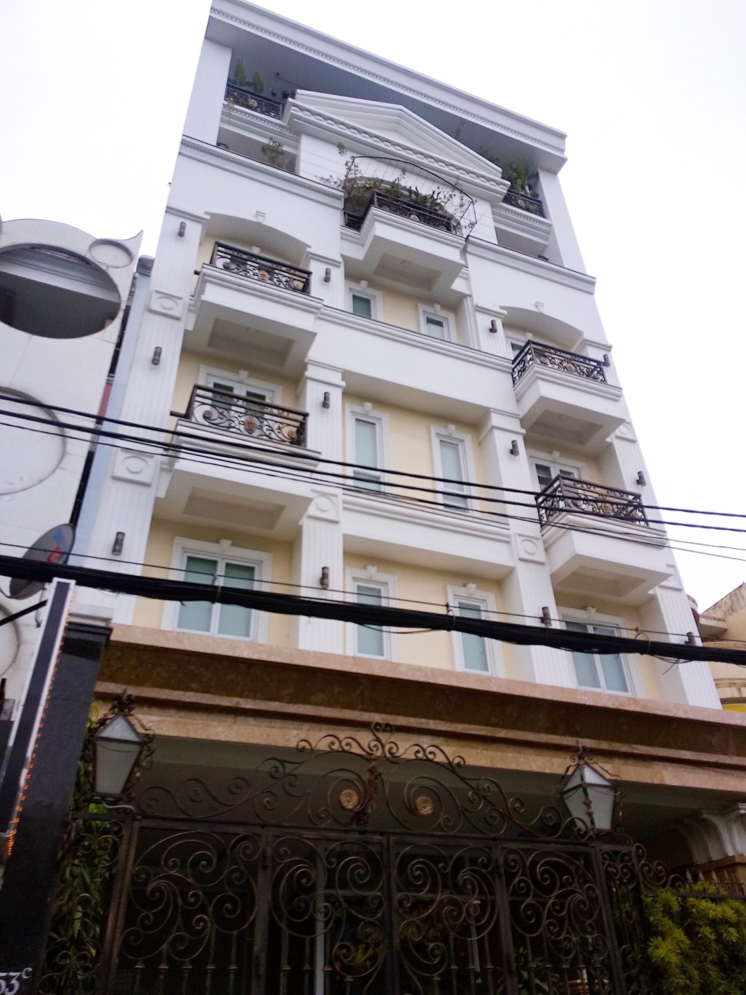 Bán nhà đường Nguyễn Cảnh Dị, P4 Tân Bình. DT: 6x11m, 2 lầu, giá chỉ 13.2 tỷ