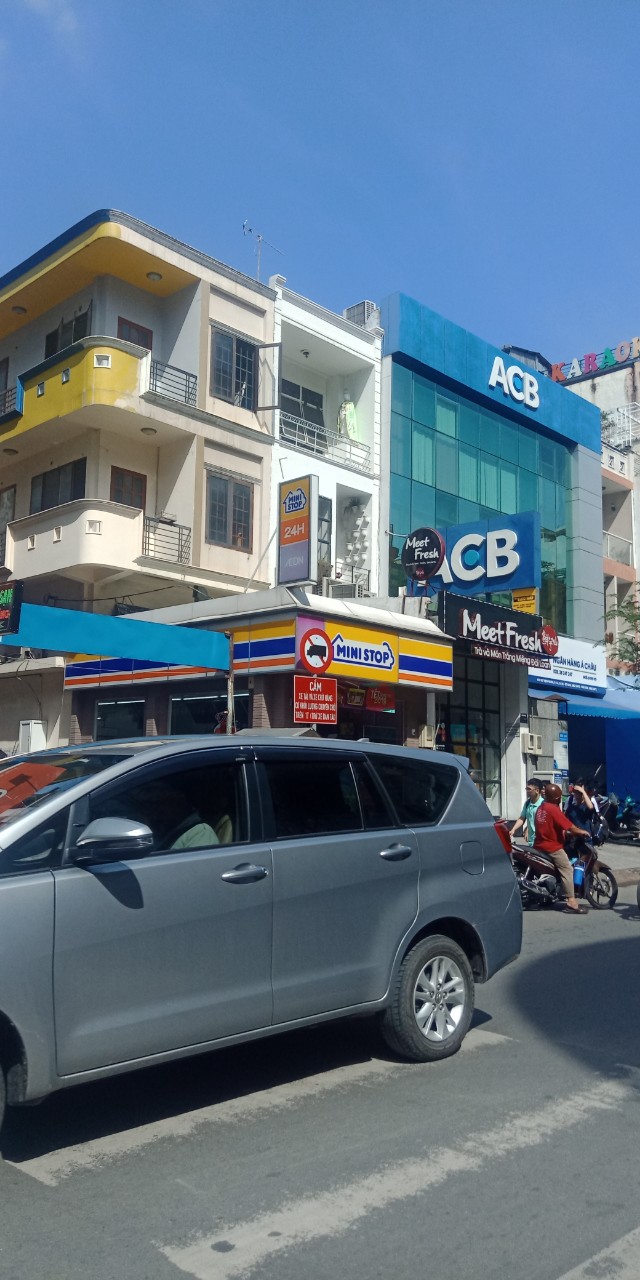 Bán nhà hẻm Nguyễn Trãi dt 5.5x10m giá chỉ 8 tỷ