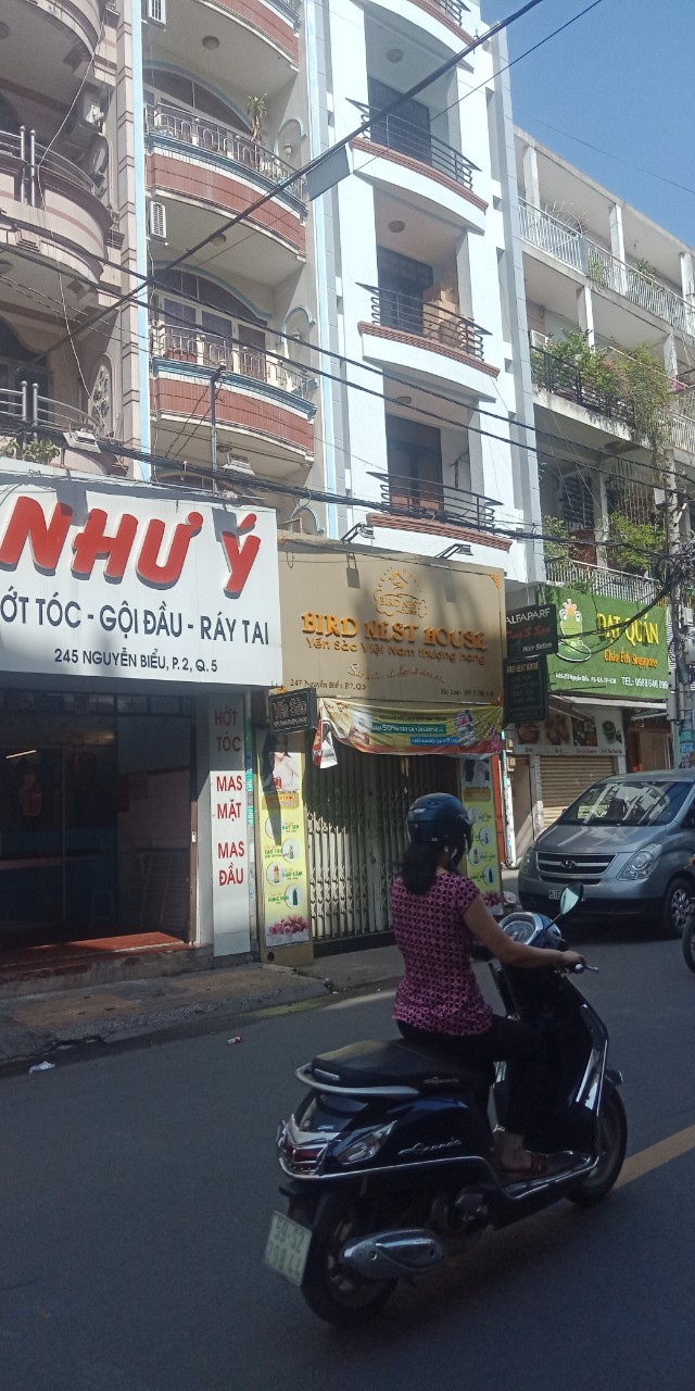 Bán nhà mặt phố Trần Phú, P4, Q5, 4mx21m, 4 lầu đẹp, giá 18 tỷ, giá tốt nhất thị trường