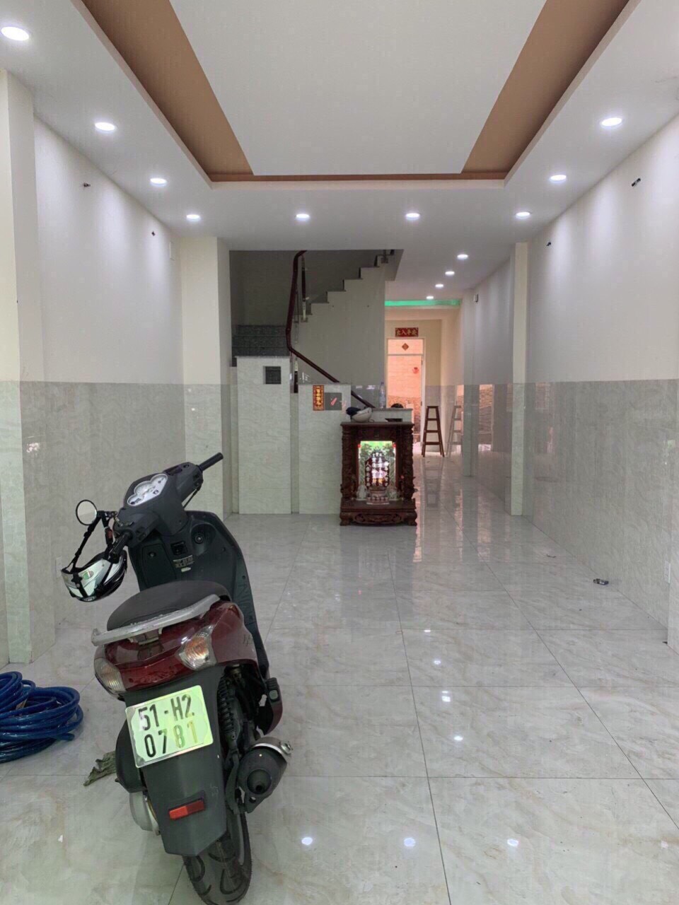 Bán nhà MT Lạc Long Quân, DT: 4m2 x 14m, chỉ vỏn vẹn 14 tỷ 3, Phường 5, Q.11, LH: 0915190011