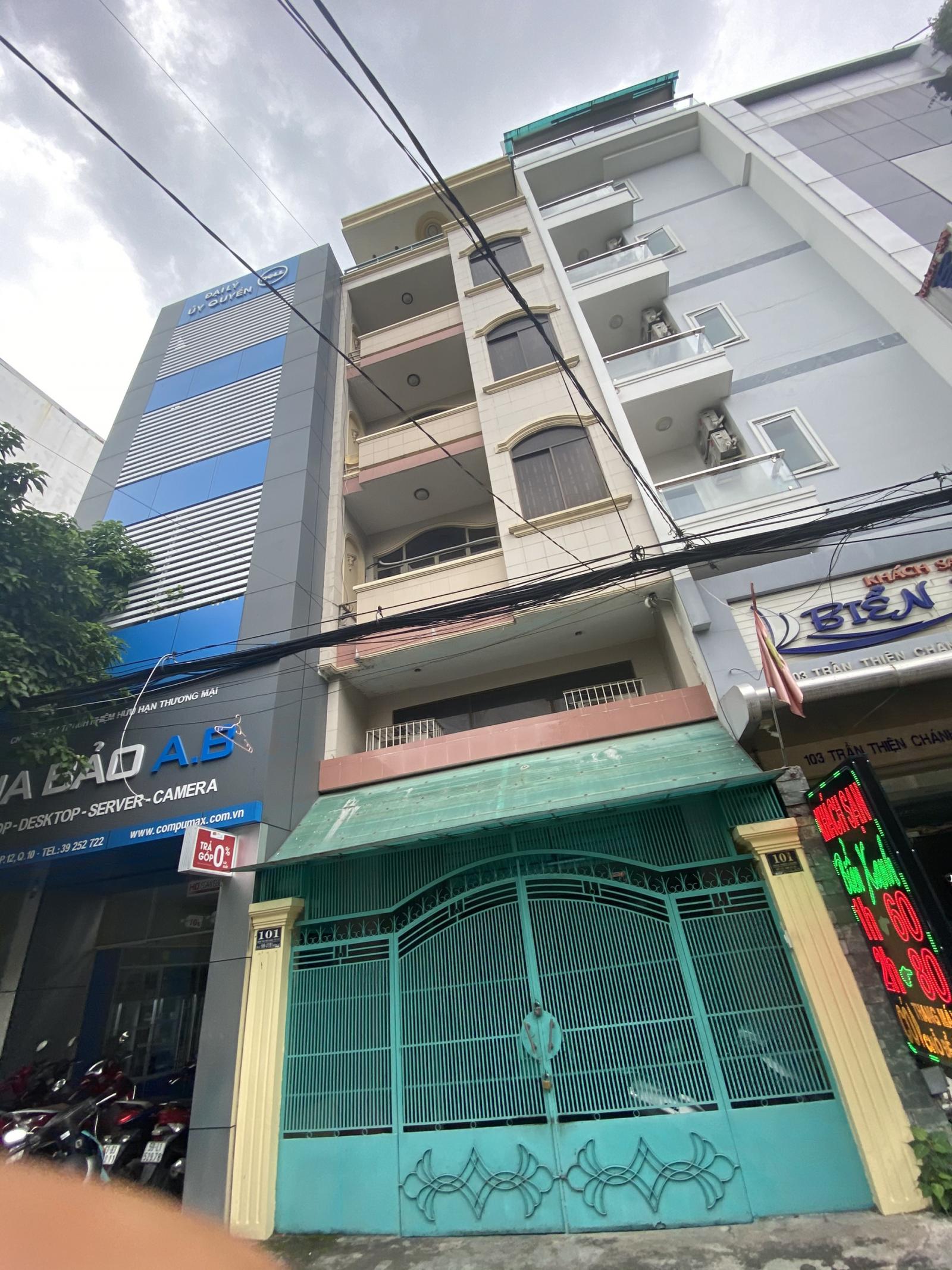 Bán nhà Mặt Tiền Hoàng Văn Thụ Quận Phú Nhuận DT 4.5x18m 5 lầu giá chỉ 21.5 tỷ