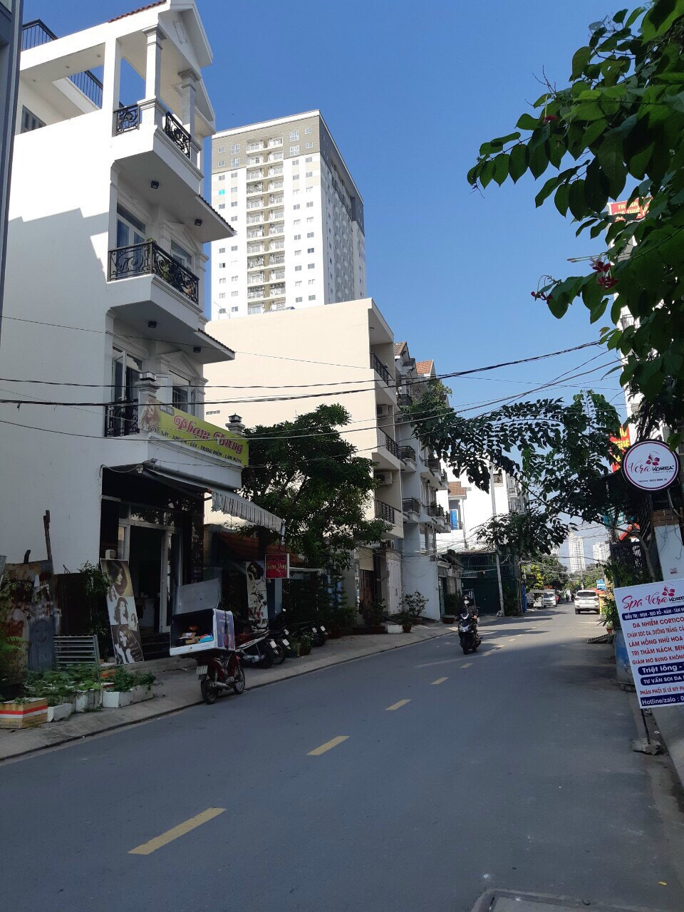 Nhà Cấp 4 dt 4.5x22m mặt tiền đường Lê Thị Chợ P.Phú Thuận giá 9.2 tỷ