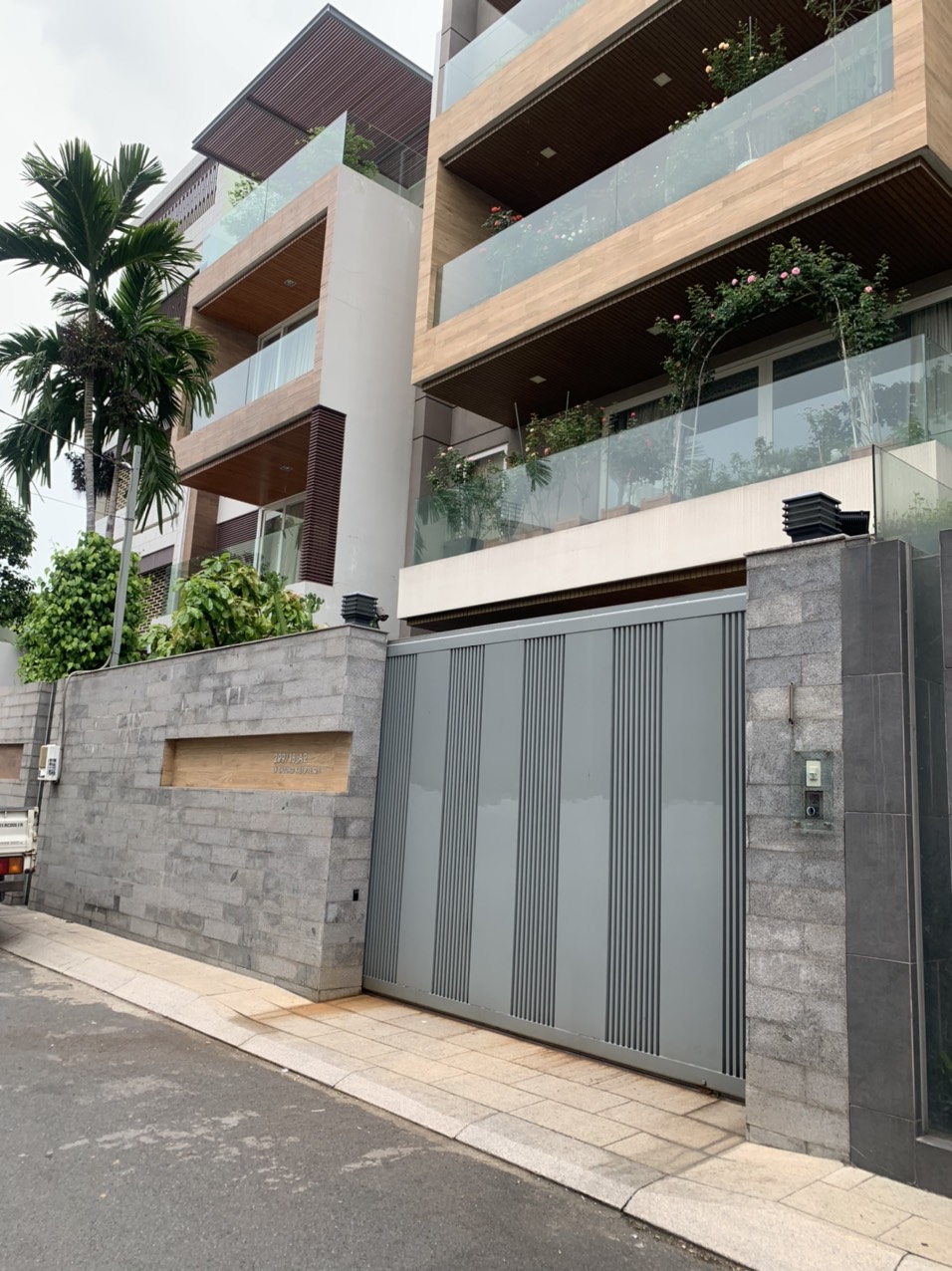 Bán siêu biệt thự tuyệt đẹp khu Hà Đô Centrosa, Phường 12, Q.10, DT: 8 x 16m, 3 lầu, giá 48 tỷ TL